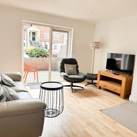 Apartment Ground Floor 2br Parking X 2 Train And Bus 5 Min Galway